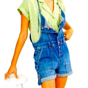 Anthropologie Pilcro overall shorts